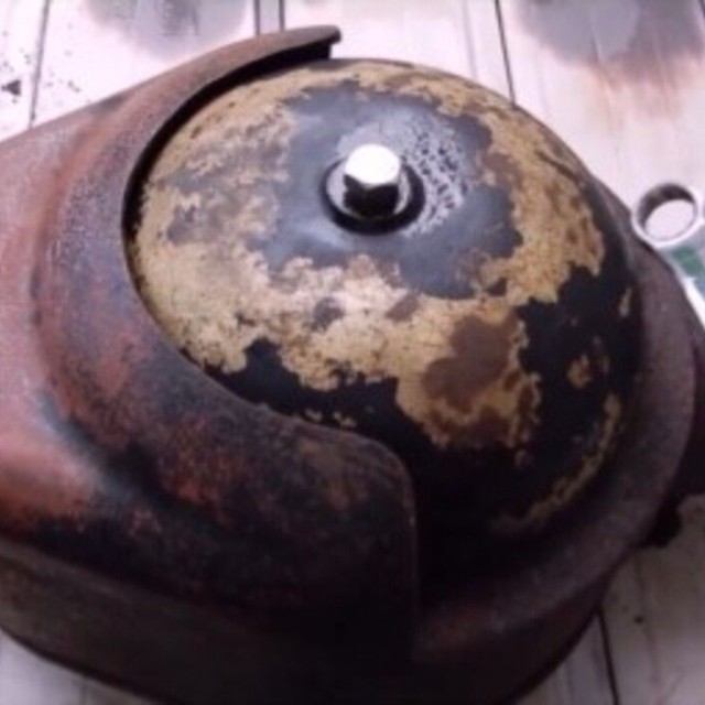 ヤフオクで落札した古い電鈴／歩鉄の達人さん（@hotetunotatujin）提供