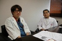 ＣＦについて語る長澤史朗院長（右）と土師誠二副院長＝京都市伏見区・蘇生会総合病院