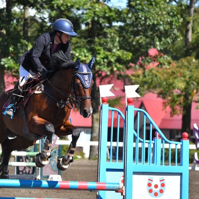 RRC北海道での競技中の「エイカイロイヤル」号（提供：真駒内乗馬クラブ(札幌)さん）