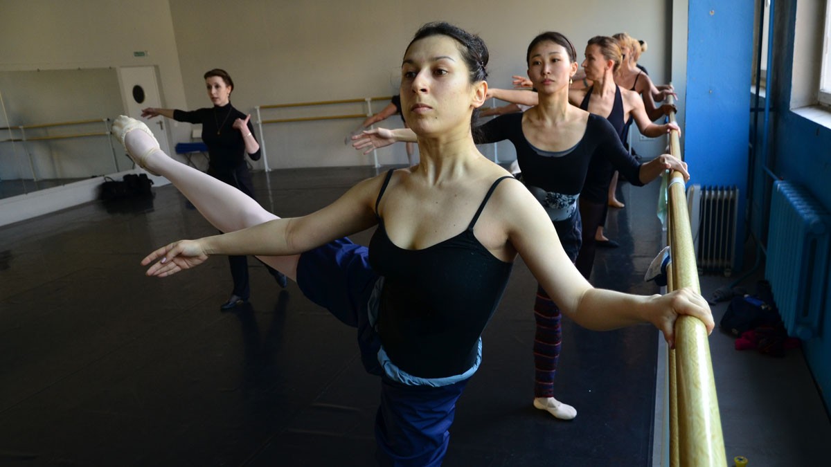 世界有数のバレエ大国ロシア 見る「芸術」は普通の人も踊る時代へ