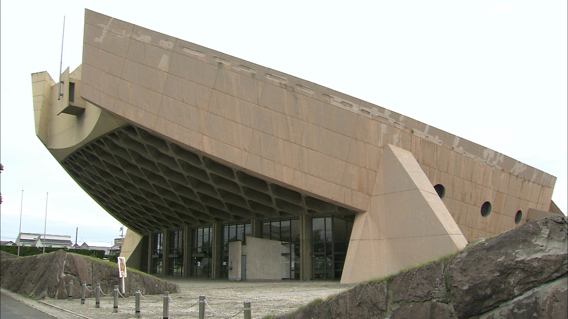 世界的建築家・丹下健三が設計 香川県立体育館が「危機遺産」に 高松市