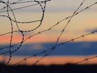 明けない夜に救われた私が、太陽の下で人間を始めるまで