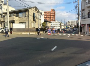 【速報】仙台市若林区でひき逃げ事件　女性が車にはねられ重体　