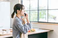 人生が終わってしまったかのような娘の声に…　※画像はイメージです（buritora/stock.adobe.com）