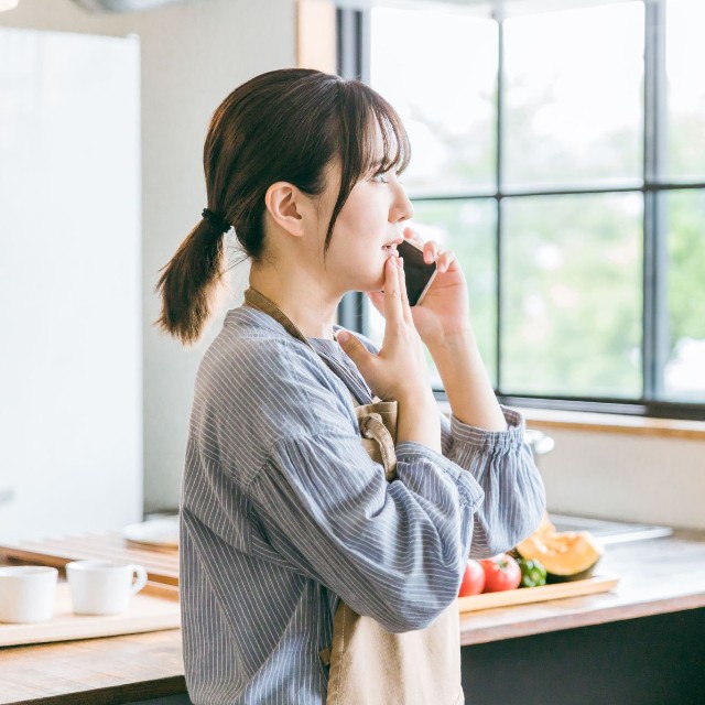 人生が終わってしまったかのような娘の声に…　※画像はイメージです（buritora/stock.adobe.com）