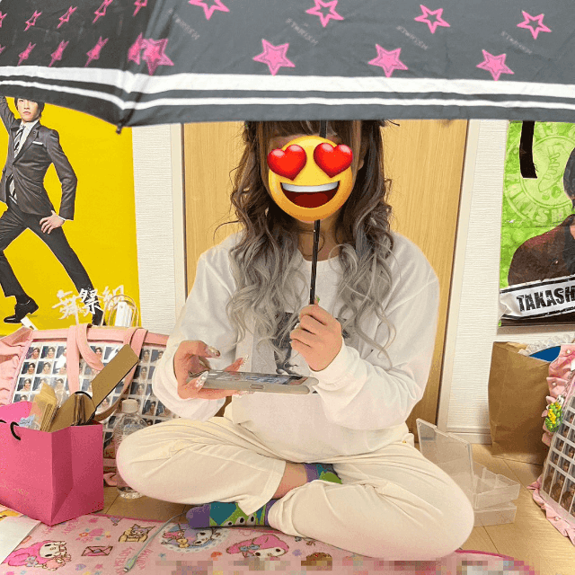 身近なものでキレイにグッズを撮影できる推し活テク(まほちゃまさん提供)