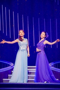 新歌舞伎座「坂本冬美特別公演」（撮影：河上良）