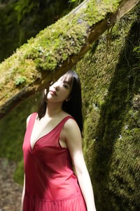 『鈴木聖1st写真集　Sanctus』（撮影：LUCKMAN）