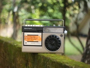 声から始まった恋は嘘で終わり、あの日のキスが忘れられない