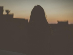 ピルを副作用でやめることに。「生理痛から逃げられない」辛さに涙が出た