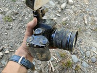 泥まみれになったカメラ「LUMIX G8」は泥だらけになっても故障知らず　うごめ紀さんのX（@UgomekiMushi）より＝1月4日投稿