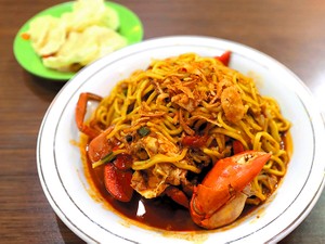 スパイスたっぷりはインドの影響　大統領も来た人気店で食べる「ミー・アチェ」