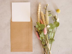 渡すことのできなかった手紙。覗き込んだ教室で笑い会う先生とあの子