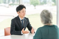 地域包括支援センターに相談※画像はイメージです（buritora/stock.adobe.com）