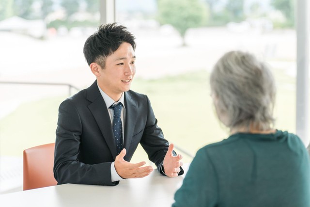 地域包括支援センターに相談※画像はイメージです（buritora/stock.adobe.com）