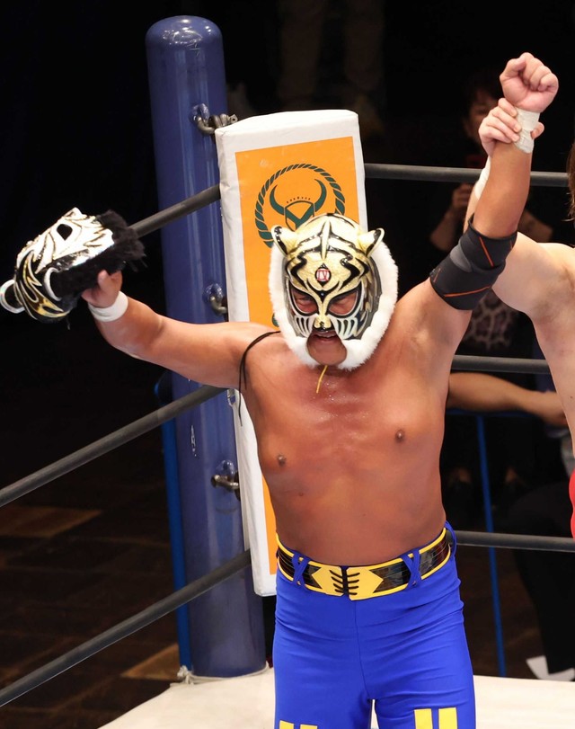 引退試合を行ったタイガーマスク＝2026年7月7日撮影