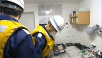 操舵室では法定書類の備え付け状況を確認