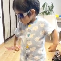 マイケルのライブパフォーマンスでは代表曲を歌いながらダンス。何度もシャウトしています。（画像：重松さんインスタグラムより）