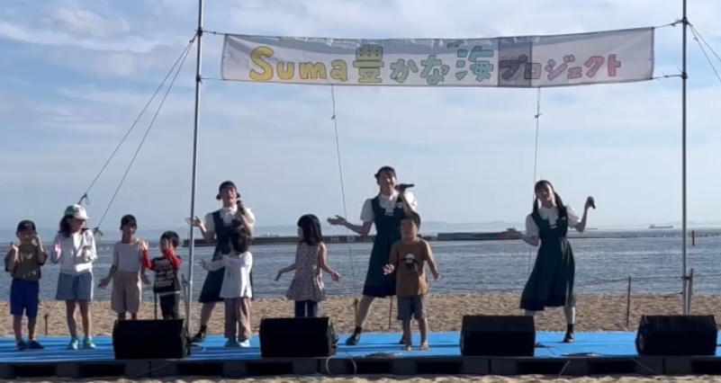 「スマイル」を初披露するKOBerrieS♪