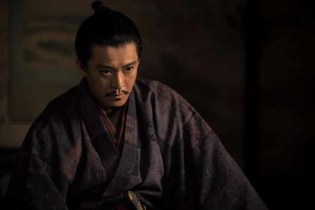 大河ドラマ『豊臣兄弟！』織田信長役の小栗旬が語る、激動の戦国時代と役どころへの思い