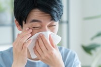 花粉症対策にかける予算はいくら？　※画像はイメージです（pain au chocolat/stock.adobe.com）