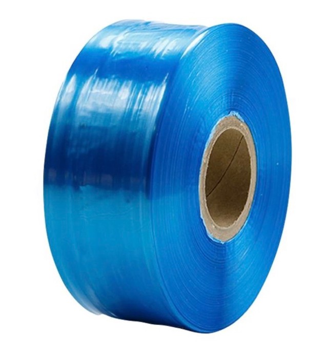 ビニール紐がドレスに！（提供：RITENUTObytacさん）