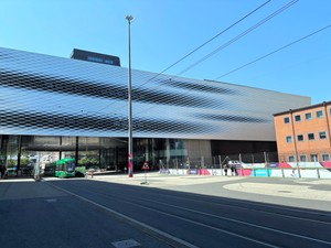 「欲望の街」の夢の跡　世界最大の時計見本市だったバーゼルワールド