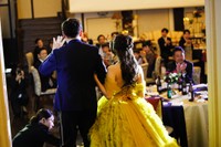 バラをモチーフにしたヘアセットを披露/yumyさん（@jaekmilerr）提供