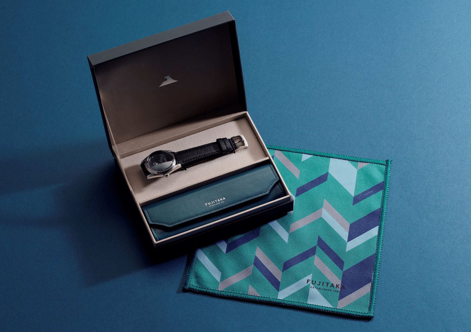 021324_AERA-STYLE-MAGAZINE-_Fujitaka_450618_F01