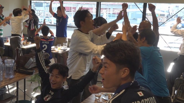 サッカーＷ杯初戦の日本代表にエール！岡山のカフェからも熱い声援
