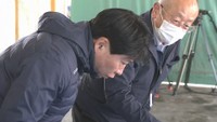 瀬戸内市の漁協を視察する岡山県の伊原木知事