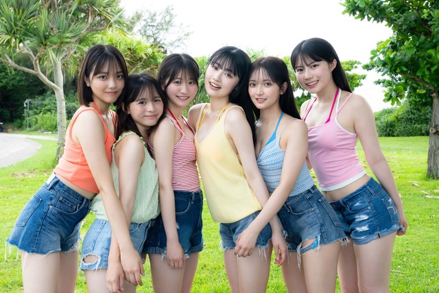 左から週刊少年マガジン：江下 晏梨、審査員特別賞：太田 しずく、グランプリ：永岡 ゆきね、ミスヤングマガジン：晴 こころ、審査員特別賞：まるや そら、読者特別賞：冨永 実里