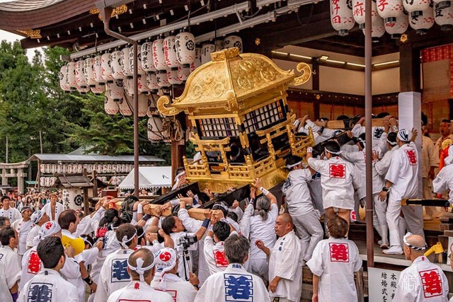 祇園祭の神事の中心は神輿渡御です（提供：宮本組、撮影：安田格）