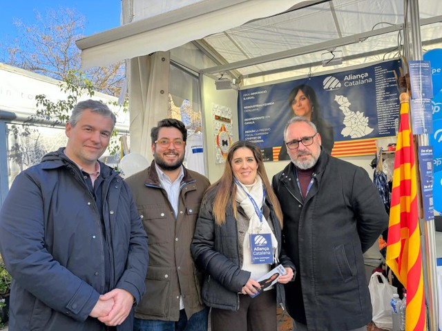 スペインで繰り広げられる「反移民」を訴える政党 vs.「反うわさ戦略」の攻防