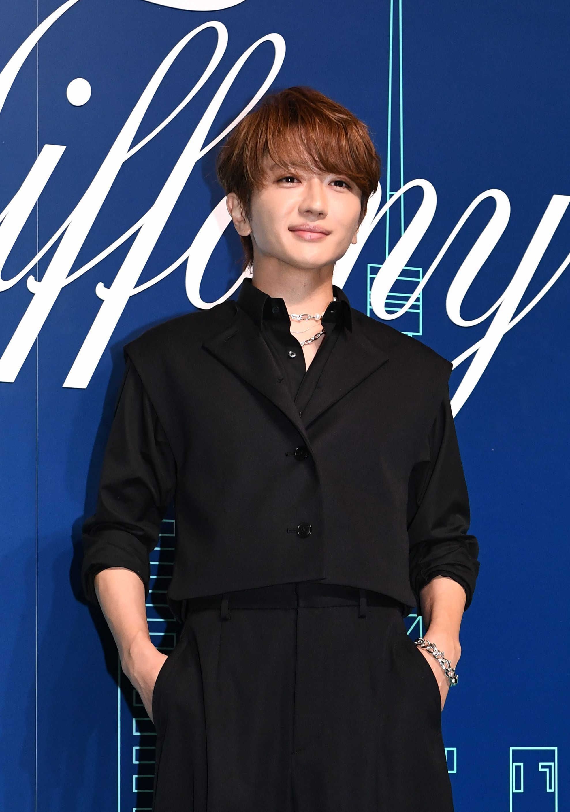 西島隆弘がAAA脱退…メンバーは8→4人に 脱退理由は「長期的な治療