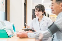 「血圧測定」や「体組成測定」ができる機械、どうして置いてあるの？※画像はイメージです（buritora/stock.adobe.com）