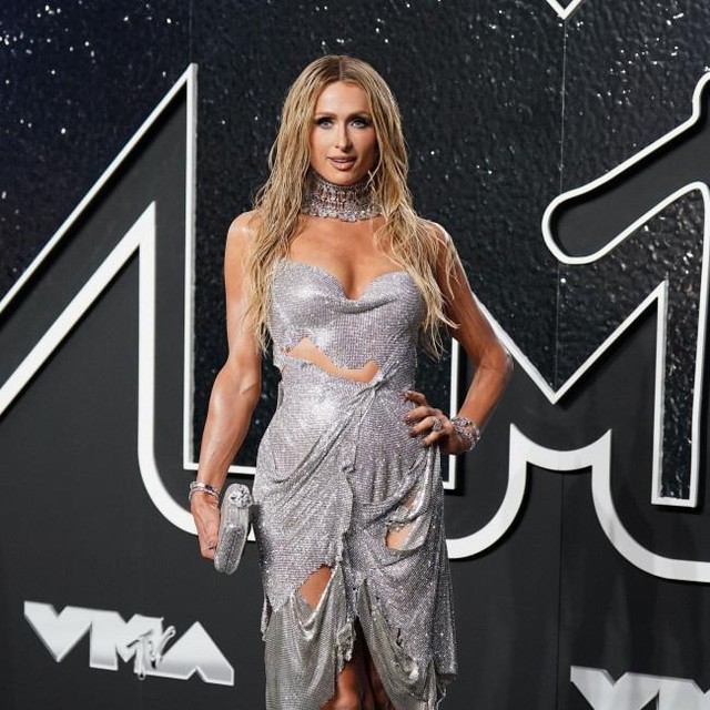 　パリス・ヒルトン