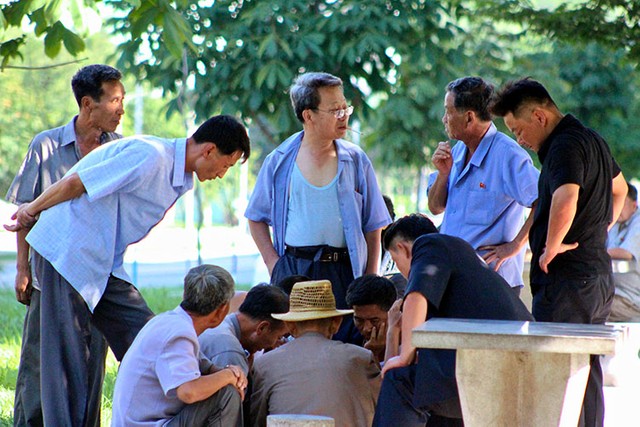 ONLY BEAUTIFUL, PLEASEイギリス人の見た北朝鮮2012年初版 写真】英外交官夫人リンジー・ミラーさんが北朝鮮で撮った写真：朝日
