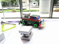 愛知から参加したマシンはワイヤー放電加工で立体に切り出した大工大のロゴを積載