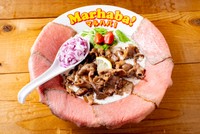 和牛のローストビーフ、すき焼きがのったラーメン