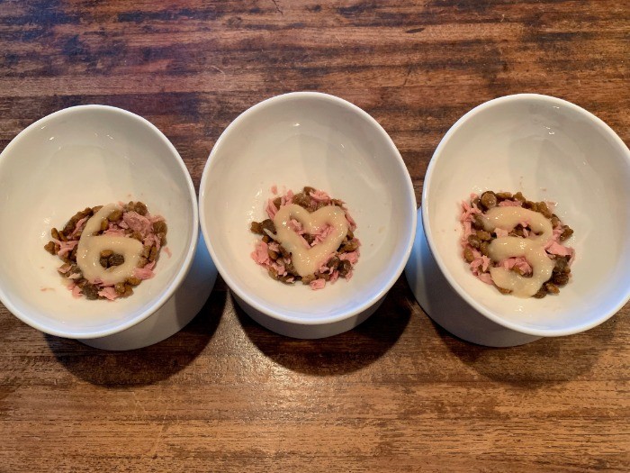 大好きなチュールで”6♡3”と書きました(笑)