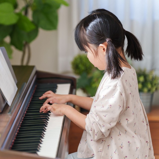 好きな曲を弾けるようになると楽しい…　※画像はイメージです（polkadat/stock.adobe.com）