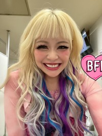 番組で大変身後…現在のエルフ荒川さん（本人の公式Xから）