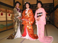 （左から）浅野ゆう子、菅野美穂、池脇千鶴＝2003年