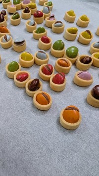 オーブンで焼いても全く溶ける様子のないマーブルチョコに驚き(おかかちゃん提供)