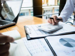 遺留分侵害額請求は早めに弁護士に相談を　依頼するメリット・弁護士費用を解説