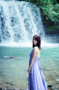 上戸彩さんの写真集『Midday Reverie（ミッドデイ・リヴァリー）』
