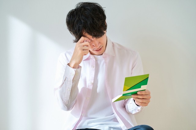 同年代と比べて自分の貯蓄が「少ない」と感じている人が約8割　※画像はイメージです（TAGSTOCK2/stock.adobe.com）