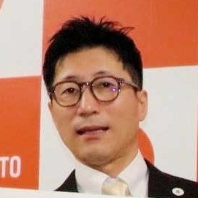 すっちー