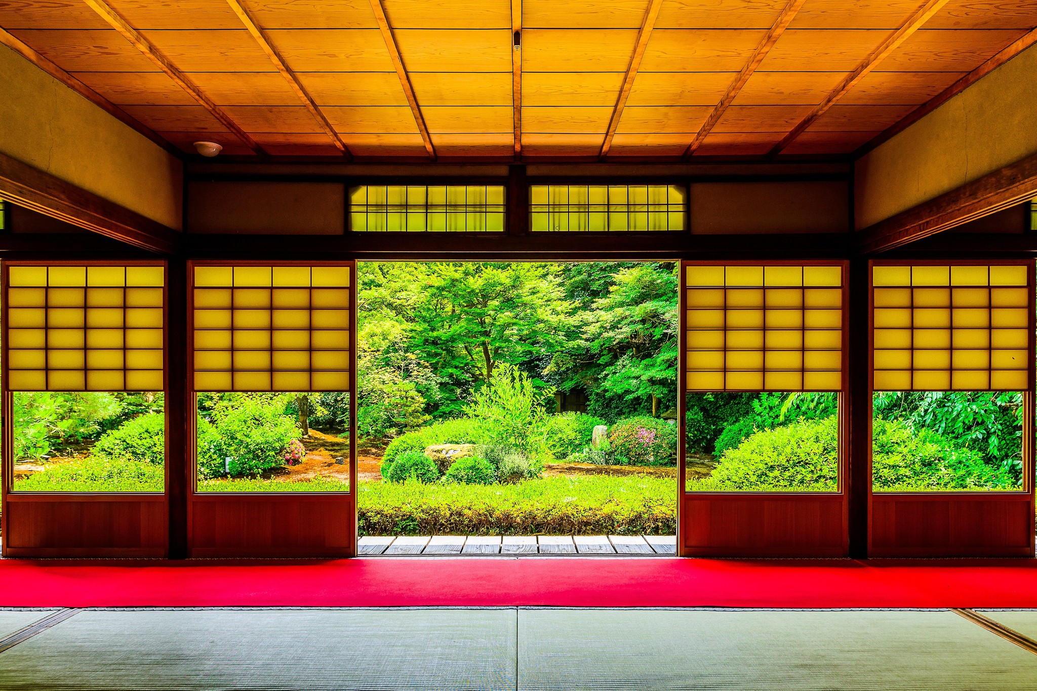 老舗って何年?100年? 「先祖代々の繁盛店」「信用できる要素必要」…今年の100周年企業は2943社|まいどなニュース